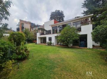 Casa de 3 habitaciones, Cuajimalpa de Morelos · Casa en Venta en Privada con Terraza, Jardin y Preciosas Vistas, Obra del Arq. Artigas