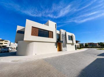 Casa de 3 habitaciones, San Luis Potosí · Casa en Venta en Alto Lago Residencial, San Luis Potosí