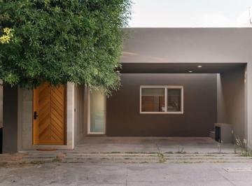 Casa de 4 habitaciones, San Luis Potosí · Casa en Venta Es Privadas del Pedregal, San Luis Potosí