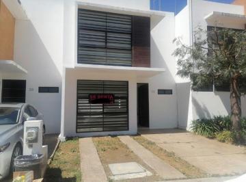 Casa de 3 habitaciones, Morelia · | Casa en Renta en Monte Vento Tres Marías |