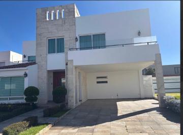 Casa de 3 habitaciones, Metepec · Casa en Renta Ibiza Residencial, Providencia, Metepec, Estado de México.