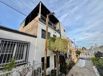 Casa en condominio de 5 habitaciones, Zapopan · Casa en Venta en La Consti, Dos Casas en Una. Casa Cerca del Auditorio Telmex, Excelente Inversión
