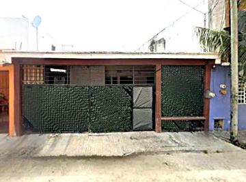 Casa de 2 habitaciones, Carmen · Casa en Venta en Campeche Ciudad del Carmen Pueblo Maya Maderas