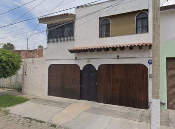 Casa de 4 habitaciones, León · Se Vende Casa en Guanajuato, Leon de Los Aldama, Leon Moderno.