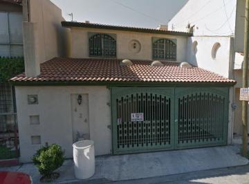 Casa de 4 habitaciones, Monterrey · Venta de Casa en Papantla Mitras del Norte Monterrey N. L