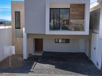 Casa · 219m² · 3 Recámaras · 2 Estacionamientos · Casa en Venta en Viñedos en Torreon Coahuila