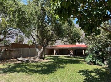 Casa · 298m² · 3 Recámaras · 8 Estacionamientos - KW GRAND · Casa en Venta en San Juan Cosalá Para Remodelar