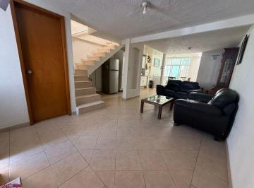 Casa de 3 habitaciones, Iztapalapa · Casa en Venta Frente a Clínica 47 de Imss