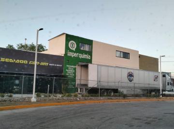 Edificio · 1200m² · 10 Estacionamientos · Plaza Comercial en Venta con 4 Locales Comerciales | Sobre Carretera Federal Playa del Carmen