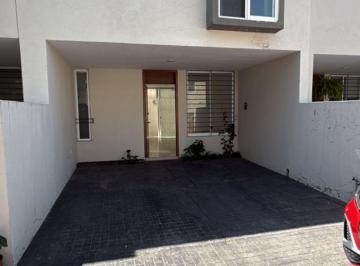 Casa en condominio de 3 habitaciones, Zapopan · Hermosa Casa en Coto 2 Recamaras y Una Alcoba No Mascotas