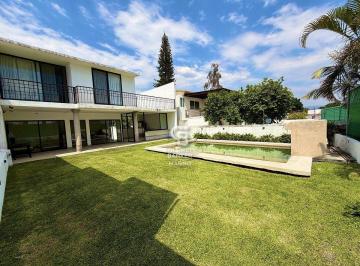 Invierte en ubicación, plusvalía y estilo de vida en una de las zonas más desead · Casa en Venta en Pedregal de Oaxtepec (Zona Lomas de Cocoyoc)