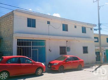 Casa · 370m² · 14 Recámaras · 4 Estacionamientos · Venta de Casa con 10 Cuartos de Renta y Casa con Alberca Cerca de La Univesidad del Futbol Pachuca