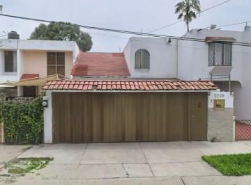 Casa de 3 habitaciones, Zapopan · Casa en Venta en La Estancia, Zapopan, Jalisco