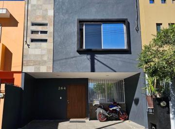Casa de 5 habitaciones, Zapopan · Fraccionamiento Rinconada San Isidro