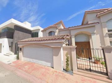 Casa de 5 habitaciones, Tijuana · ¡Verdaderamente un Sueño! Maravillosa Propiedad en Tijuana!