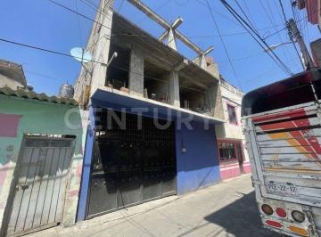 Casa de 6 habitaciones, Iztapalapa · Casa de 98 m² con 6 Recámaras en Venta en Desarrollo Urbano Quetzalcoatl