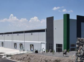 Bodega comercial · 14000m² · 213 Estacionamientos · Nave Industrial en Celaya de 14,000 m²