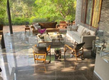 Casa de 5 habitaciones, Zapopan · Casa en Venta y Renta en Residencial El Sereno