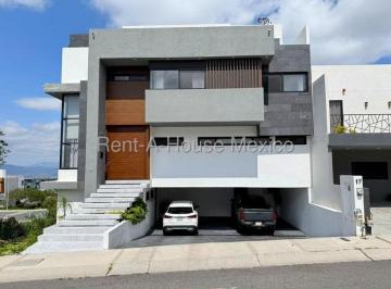 Casa de 4 habitaciones, El Marqués · Zibatá Casa en Venta con Alberca y Dentro de Buen Residencial Rah897