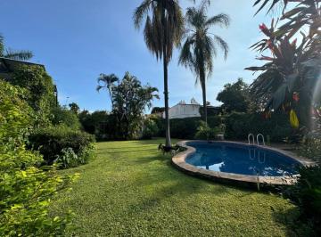 Casa de 4 habitaciones, Cuernavaca · Increíble Residencia de un Nivel en Venta en La Zona Dorada de Cuernavaca.