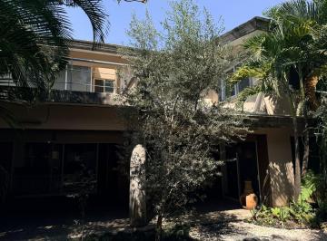 Casa · 554m² · 4 Recámaras · 2 Estacionamientos · Casa en Palmira Tinguindin