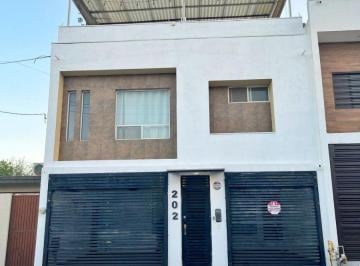 Casa de 4 habitaciones, Monterrey · Casa en Venta en Burócratas del Estado