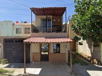 Casa de 2 habitaciones, Torreón · Venta de Casa en Fraccionamiento El Pedregal Torreon Coahuila
