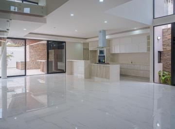 Casa de 4 habitaciones, Alvarado · Casa con 4 Dorm. y Alberca en Venta en Lomas del Mar, Riviera Veracruzana