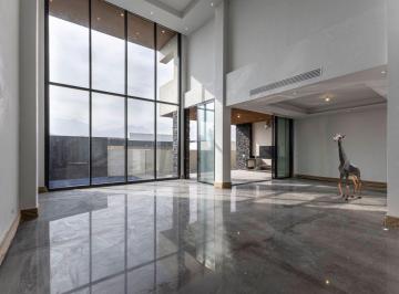 Casa · 500m² · 4 Recámaras · 4 Estacionamientos · 27 m de Frente en La Herradura | Diseño Bien Resuelto + Rooftop | 809 m²