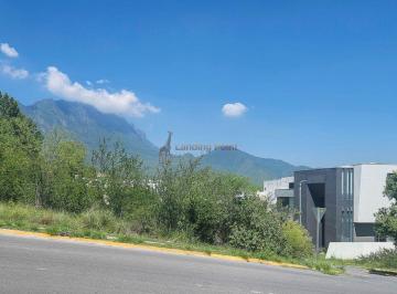 Terreno / Lote · 1327m² · Terreno en Esquina con 38 m de Frente | Bosques de Valle Alto | Calle Cerrada