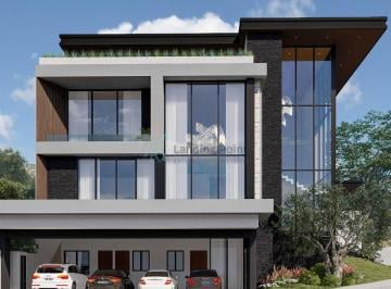 Casa · 741m² · 4 Recámaras · 4 Estacionamientos · Casa en Venta Sierra Alta 10 Mo Sector, Llave en Mano
