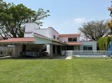 Casa · 500m² · 4 Recámaras · 4 Estacionamientos · Casa - Fraccionamiento Kloster Sumiya