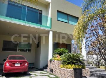 Casa en condominio · 450m² · 3 Recámaras · 4 Estacionamientos · Casa en Venta Paseo del Tapir, Bugambilias, Zapopan, Jal