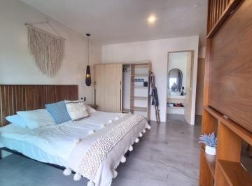 una recamara con closets en Torre 48 Playa del Carmen · Estudio Amueblado en Venta en Torre 48 Playa del Carmen