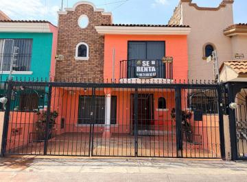 Casa de 3 habitaciones, Zapopan · Excelente Casa en Renta Col Alamedas, Zapopan