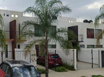 Casa de 3 habitaciones, León · ¡Increible Propiedad Ubicada Increíblemente en Jardines de Los Naranjos, Gto!