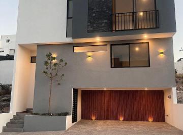 57d07f2fbae163d1c23e77453af3ba5b4e7c0a1f7dd45c55c0e370d3de949888 · Casa en Venta en Valle Tinto, Corregidora, Querétaro.