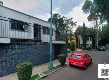 Casa de 4 habitaciones, Coyoacán · Casa con 392 m² Superficie de Terreno, 4 Habitaciones en Venta en Coyoacán