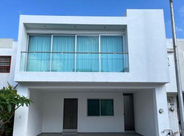 Casa de 3 habitaciones, Apodaca · Casa en Renta en Fracc. Iltamarindo, Apodaca, Nuevo León