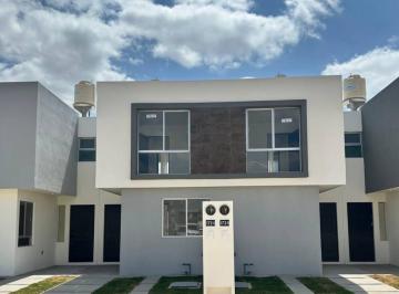 Casa · 82m² · 3 Recámaras · 1 Estacionamiento · Casa en San José del Barro