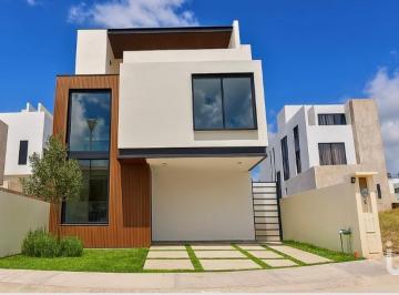 Casa · 264m² · 3 Recámaras · 2 Estacionamientos · Casa en Venta en Residencial Altara 164 en Pachuca, Hgo.