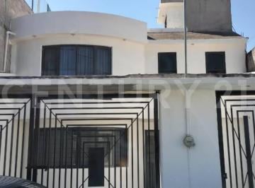 Casa · 150m² · 3 Recámaras · 2 Estacionamientos · Casa en Venta en Magisterial, Tecámac, Estado de México