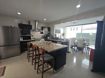 Casa · 313m² · 4 Recámaras · 2 Estacionamientos · Casa Dentro de Cluster Privado 222a Lomas de Angelopolis