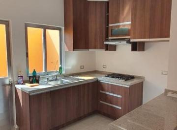 Casa · 130m² · 3 Recámaras · 2 Estacionamientos · Casa en Venta Privada San José/ Zona Sabina