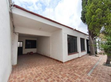 Casa de 3 habitaciones, Saltillo · Casa de Una Planta en Venta en Zona Centro de Saltillo