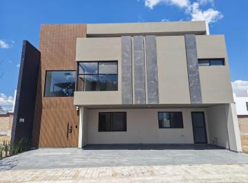 Casa · 395m² · 3 Recámaras · 2 Estacionamientos · Casa en Fraccionamiento Lomas de Angelopolis Parque Dublin Puebla
