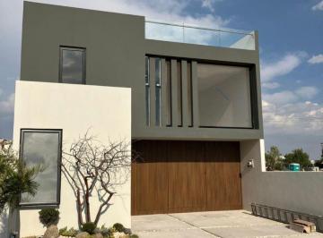 Casa de 4 habitaciones, Ocoyucan · Casa en Renta en Parque Colima