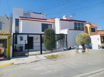 b765d6840d214f0339fd0a145f6a7d957488b8cc1ceac52d4cfd5f6dfae2fc84 · Magnífica Casa en Renta en Valle Dorado