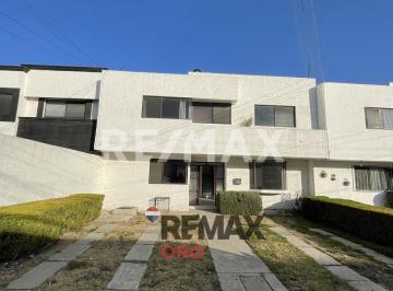 Casa · 192m² · 3 Recámaras · 2 Estacionamientos · Casa en Venta - (4)
