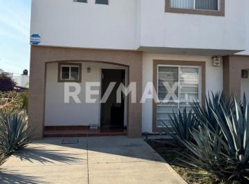 Casa · 105m² · 3 Recámaras · 1 Estacionamiento · Casa en Ventaen Rincón Campestre - (4)